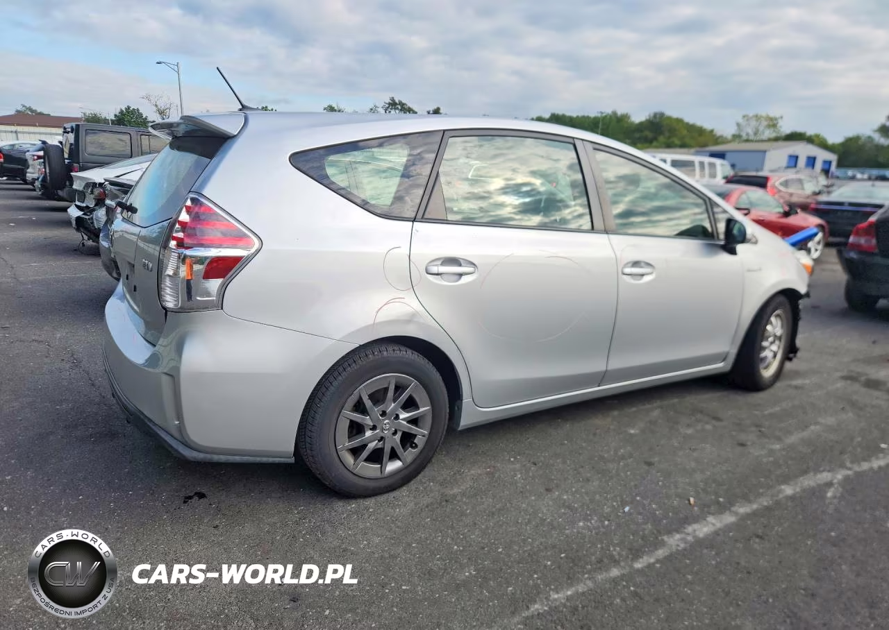 2017 Toyota Prius V Three VIN:JTDZN3EUXHJ065868 - 3