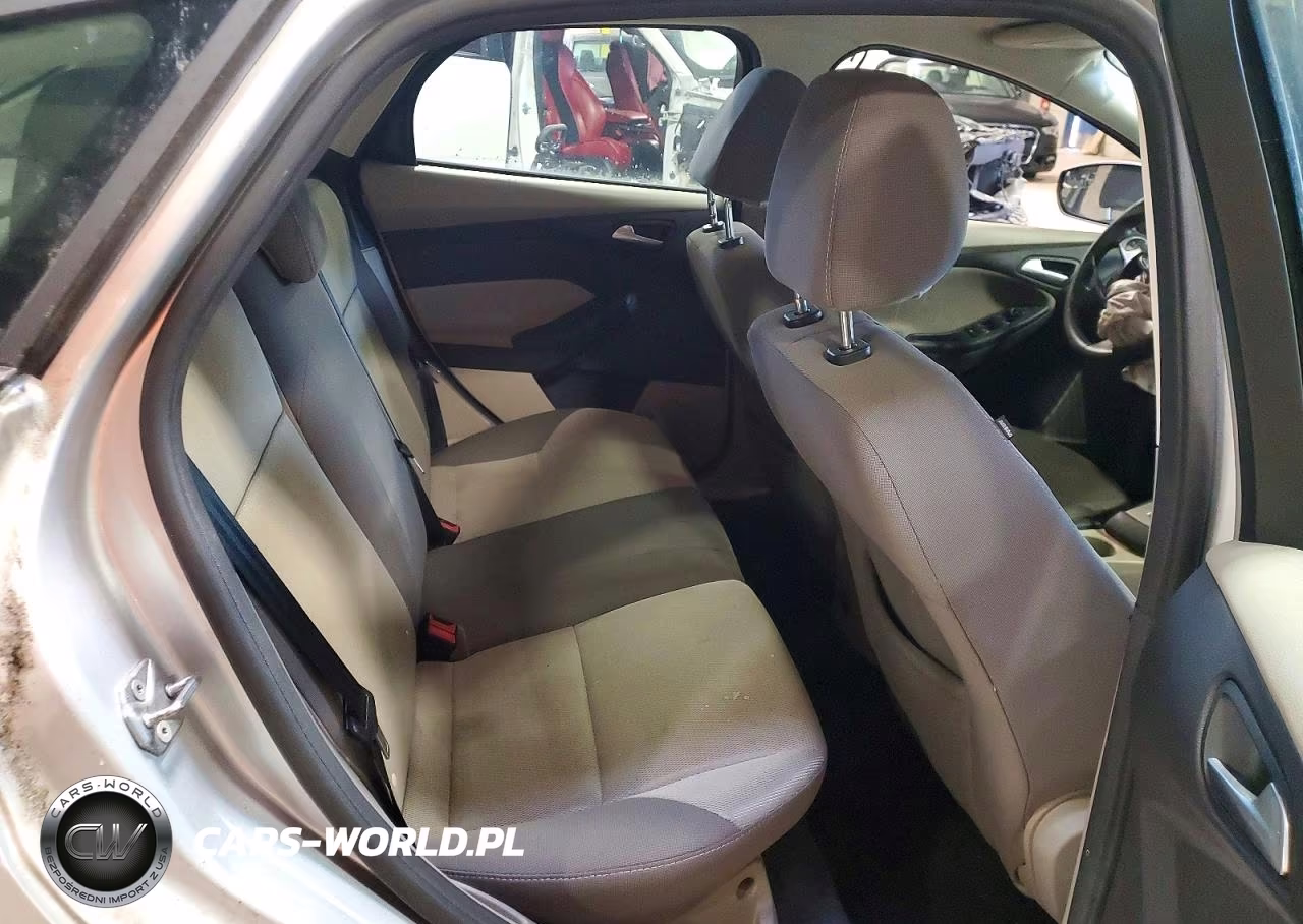 2014 Ford Focus Se VIN:1FADP3K24EL210769 - 10