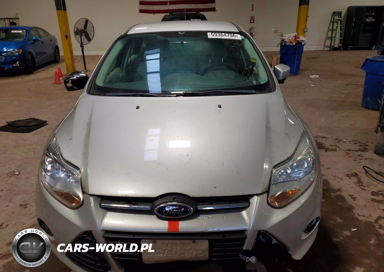 2014 Ford Focus Se VIN:1FADP3K24EL210769 - 5