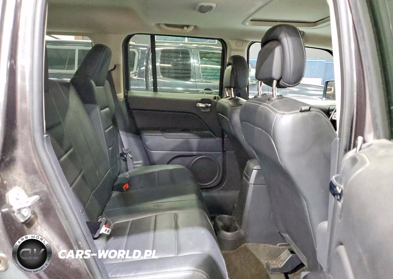 2017 Jeep Patriot Latitude VIN:1C4NJRFBXHD155031 - 10