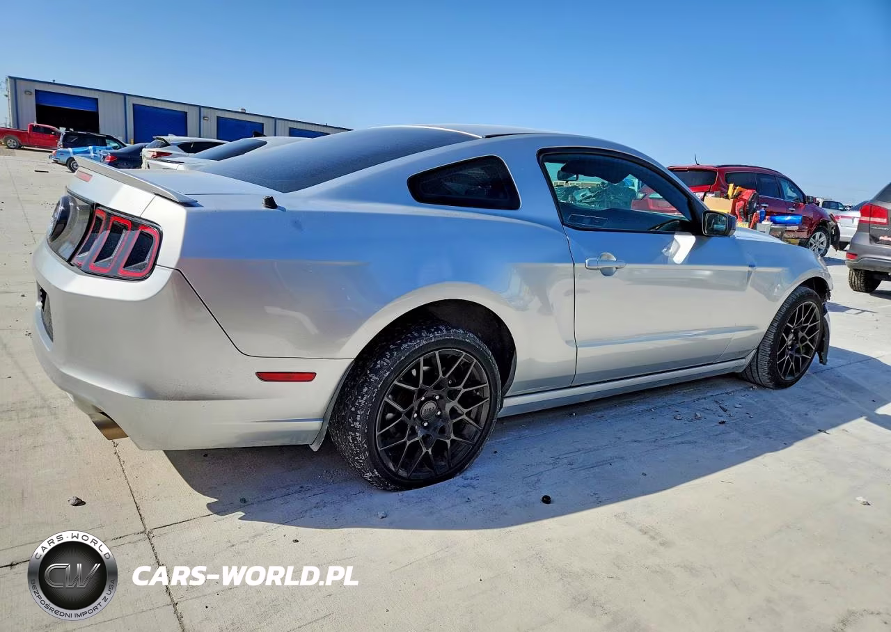 2014 Ford Mustang VIN:1ZVBP8AM9E5271649 - 3