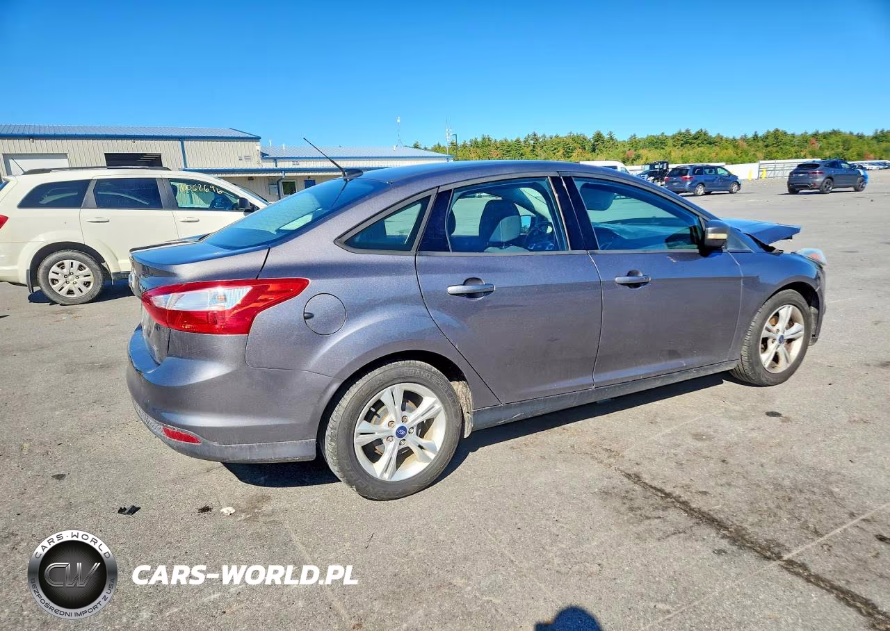 2013 Ford Focus Se VIN:1FADP3F23DL293927 - 3