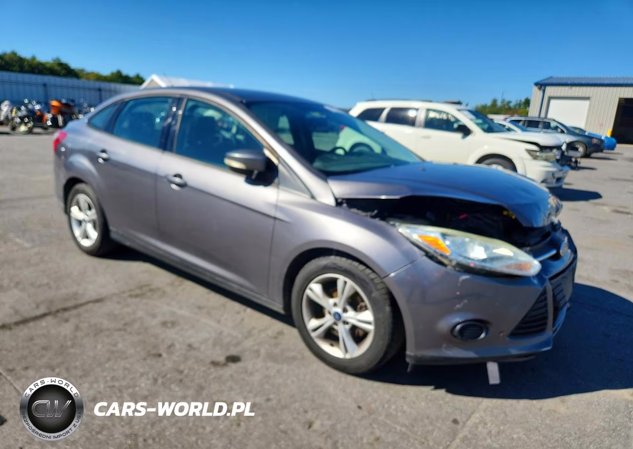 2013 Ford Focus Se VIN:1FADP3F23DL293927 - 4