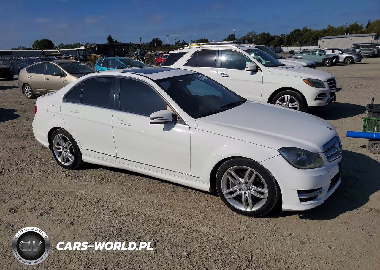 2013 Mercedes-Benz C 250 VIN:WDDGF4HB1DR248551 - 4