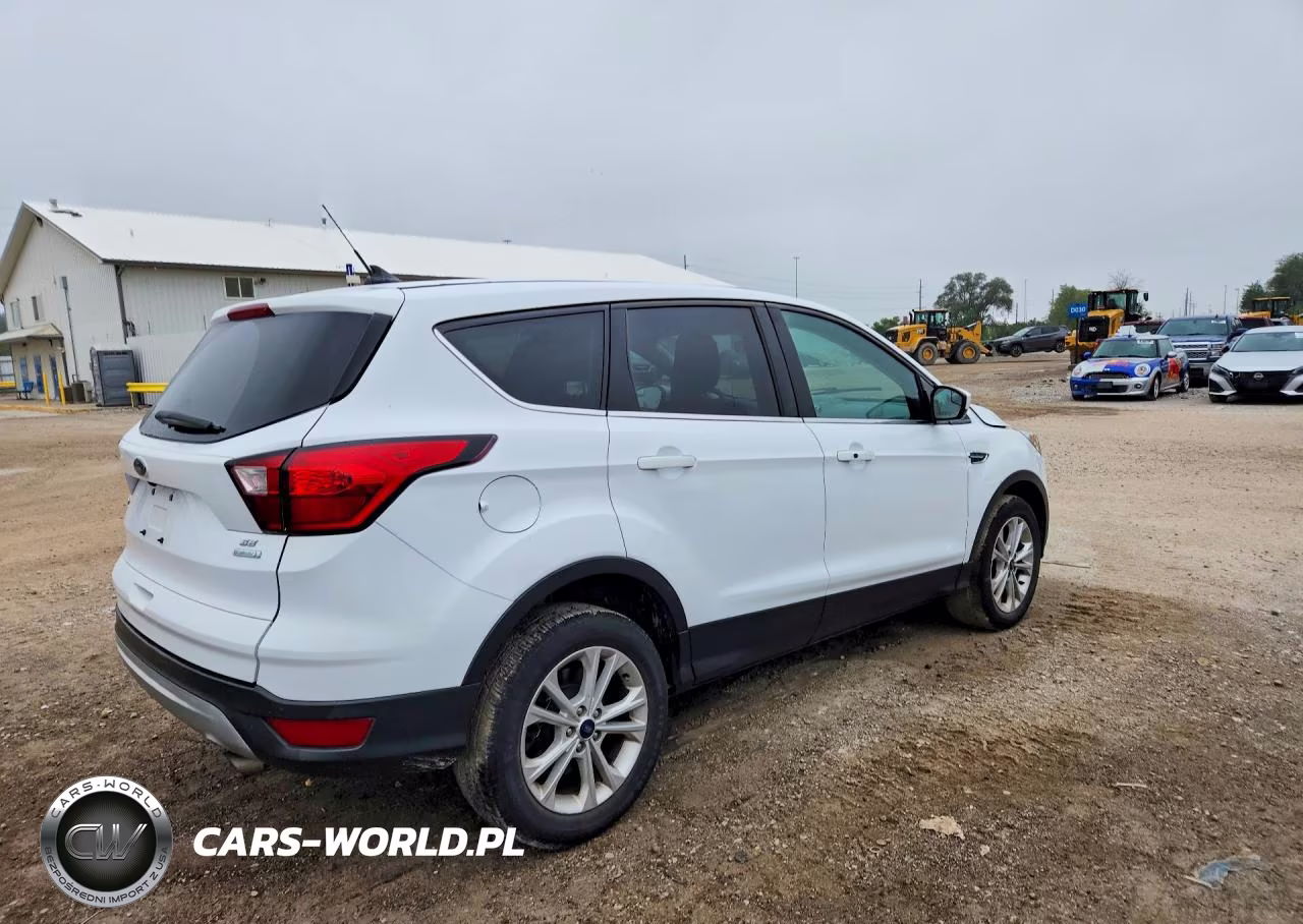 2019 Ford Escape Se VIN:1FMCU0GD8KUB65487 - 3