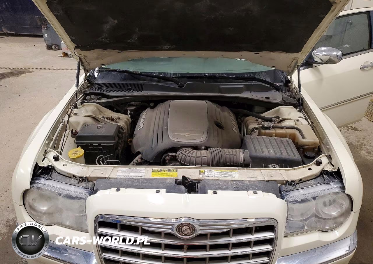 2008 Chrysler 300C VIN:2C3LK63H48H272140 - 11