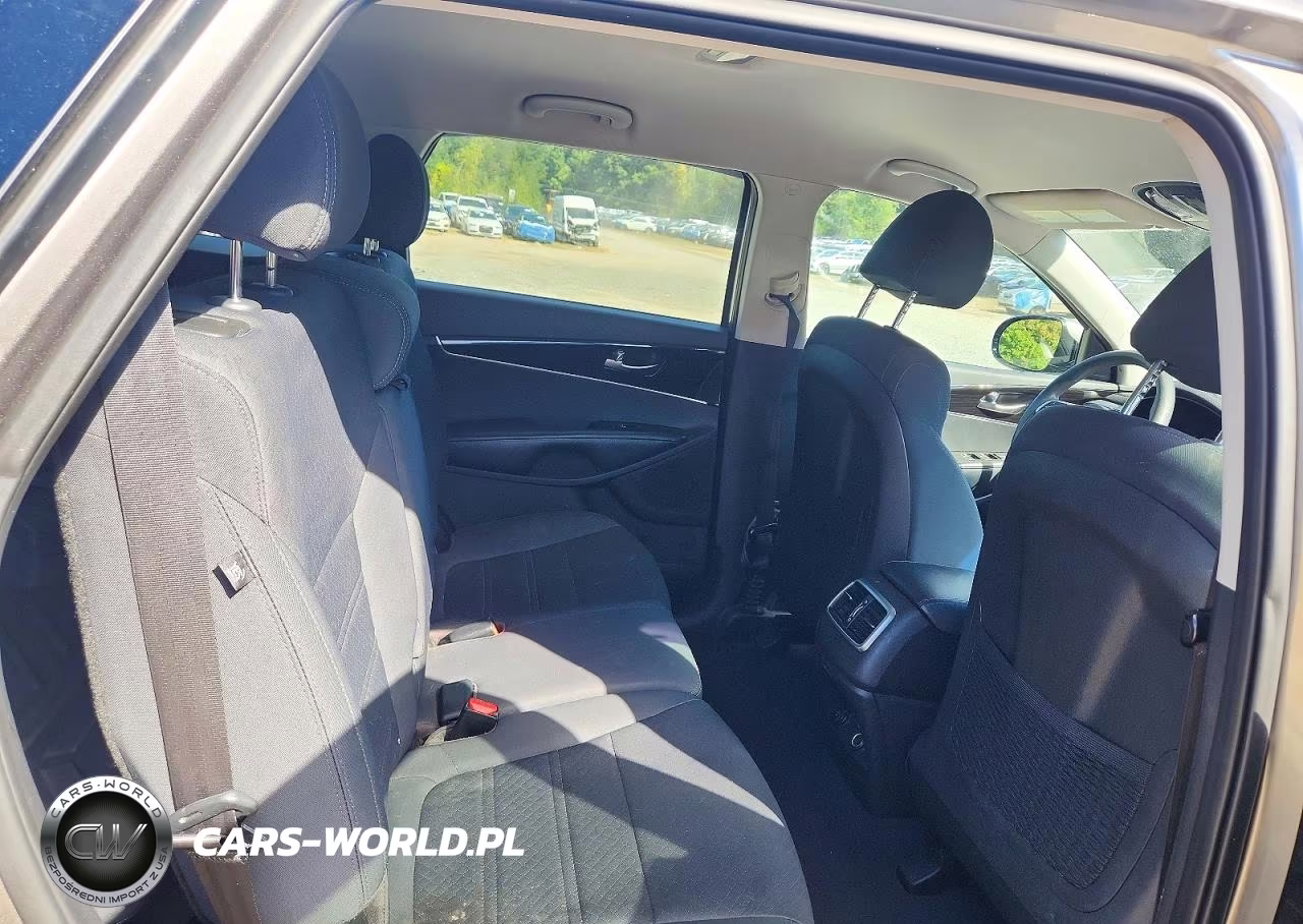 2019 Kia Sorento Lx VIN:5XYPGDA3XKG547283 - 11