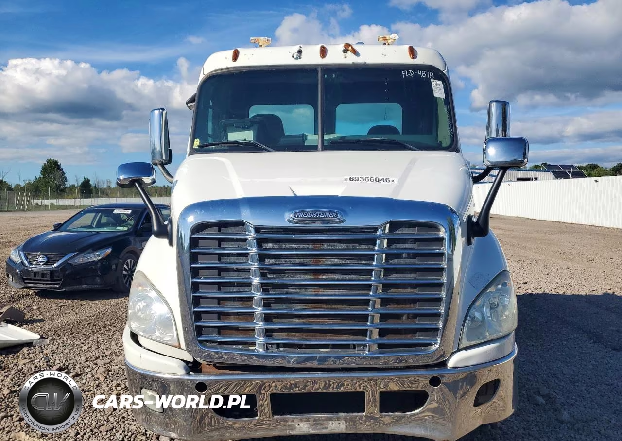 2012 Freightliner Cascadia 113 VIN:1FUBGADV1CSBS4878 - 5