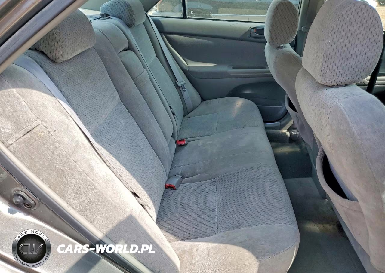 2004 Toyota Camry Le VIN:4T1BE32K04U892724 - 10