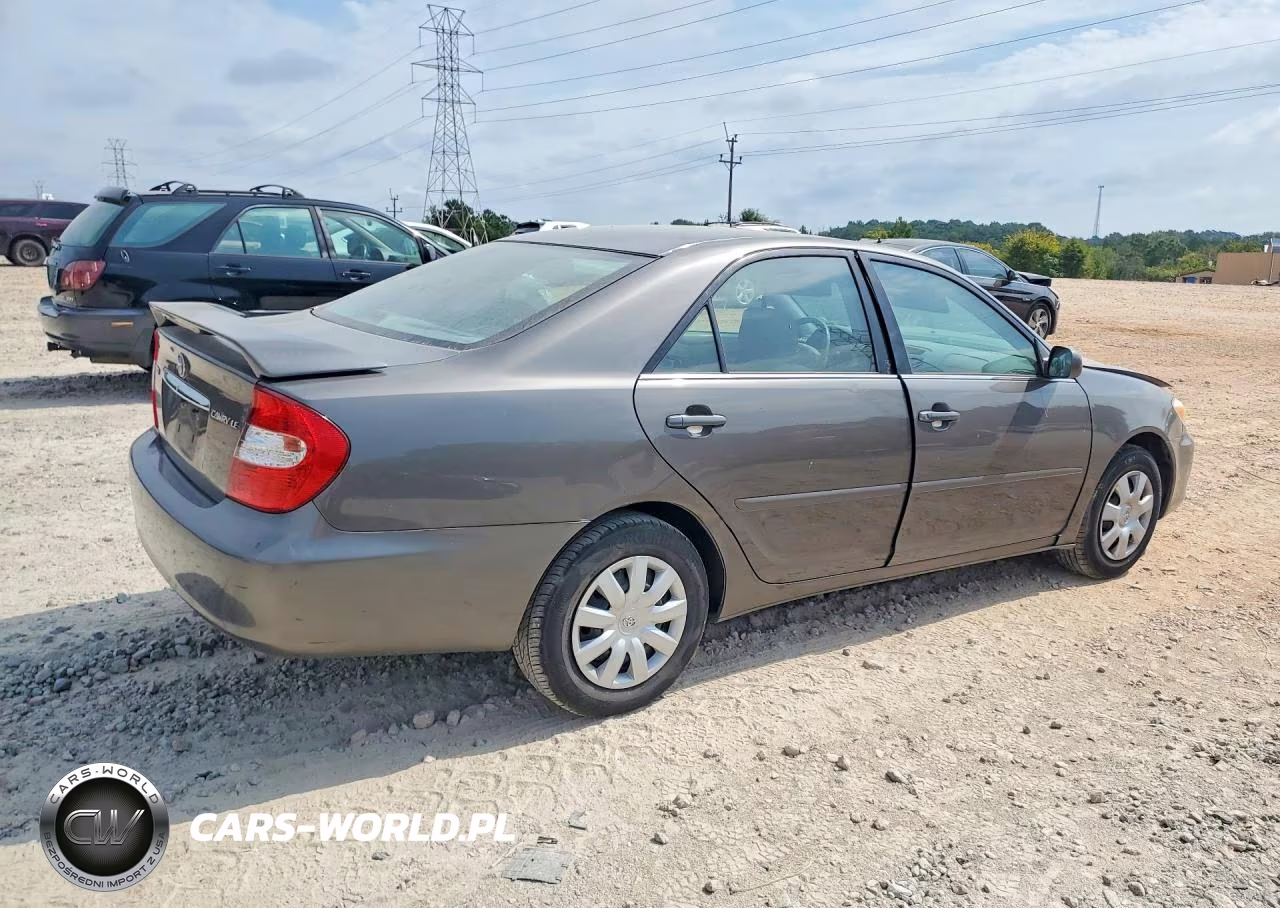 2004 Toyota Camry Le VIN:4T1BE32K04U892724 - 3