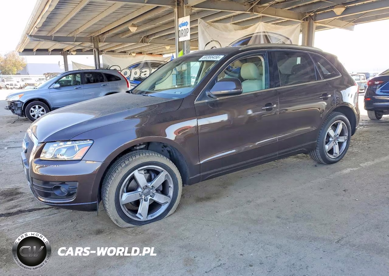 2011 Audi Q5 Premium Plus VIN:WA1LFAFPXBA025601 - 1