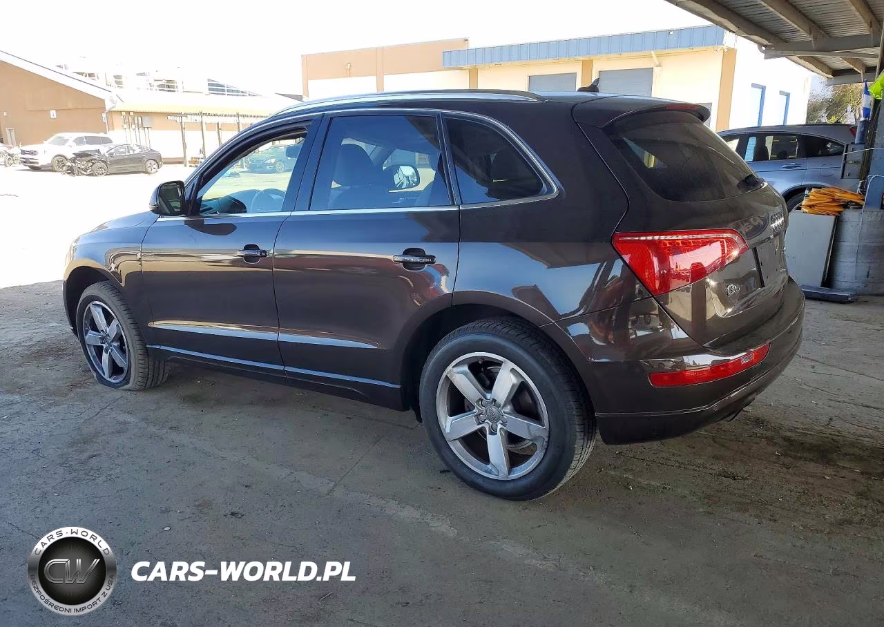 2011 Audi Q5 Premium Plus VIN:WA1LFAFPXBA025601 - 2