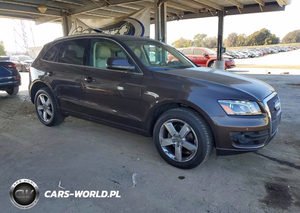2011 Audi Q5 Premium Plus VIN:WA1LFAFPXBA025601 - 4