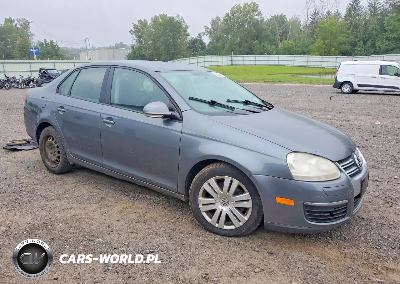 2010 Volkswagen Jetta S VIN:3VWJZ7AJ1AM003561 - 4