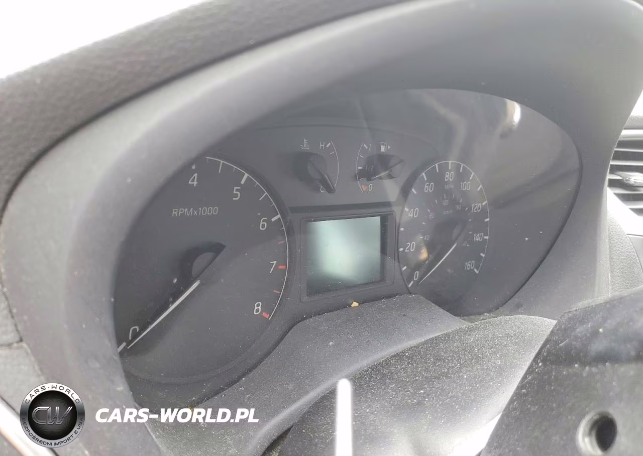 2016 Nissan Sentra S VIN:3N1AB7AP2GY274225 - 9