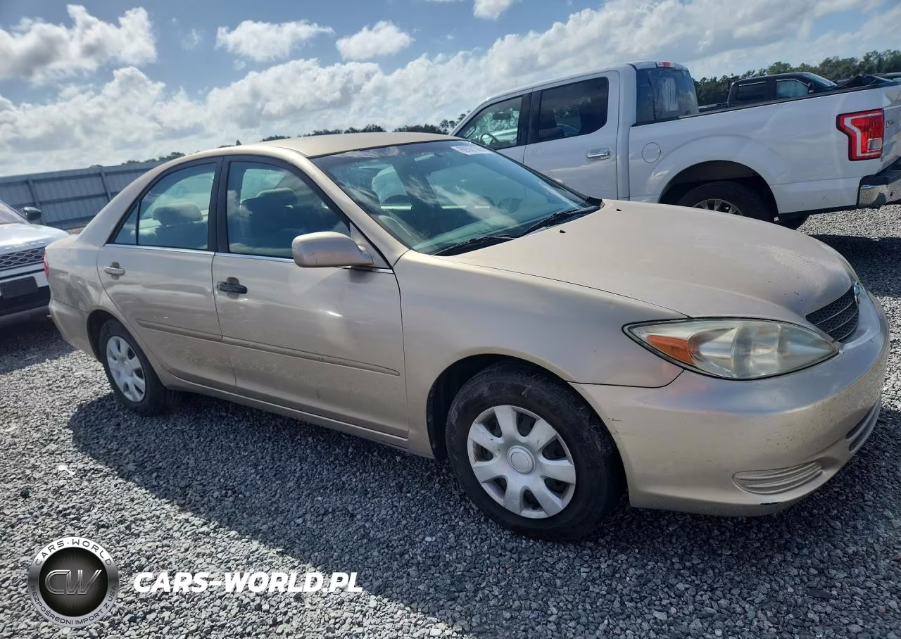 2002 Toyota Camry Le VIN:4T1BE32K42U066147 - 4