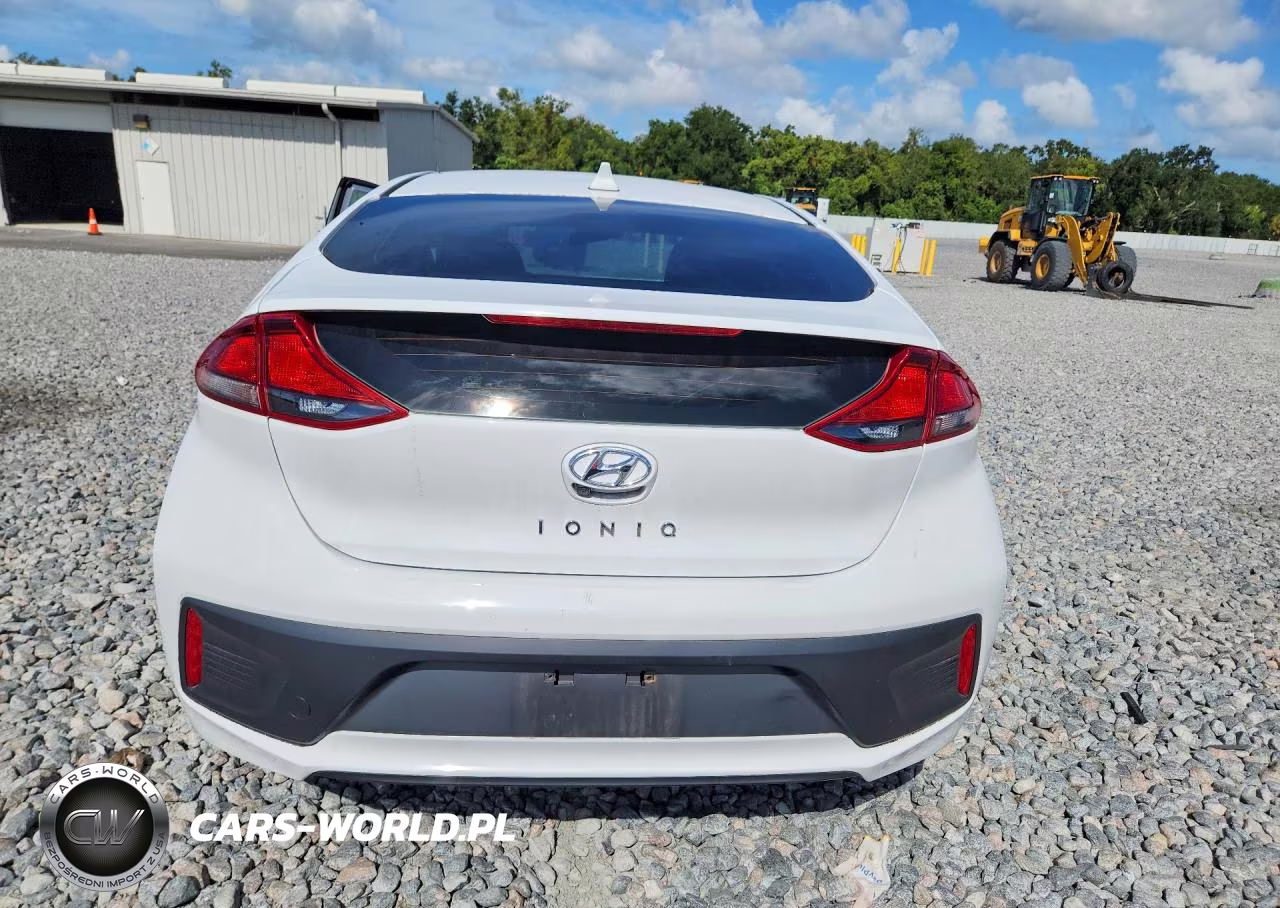2020 Hyundai Ioniq Blue VIN:KMHC65LCXLU215845 - 6