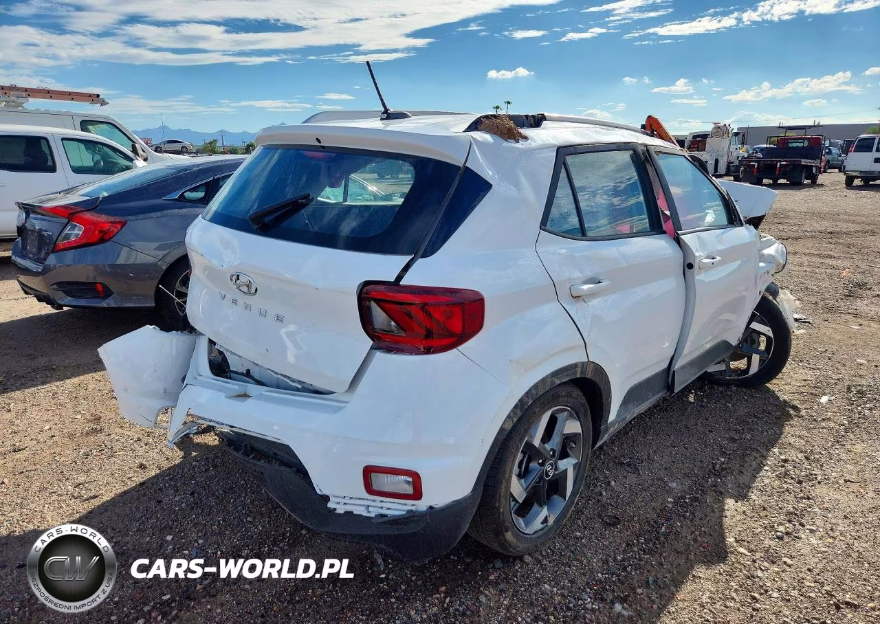 2026 Hyundai Venue Sel VIN:KMHRC8A38TU433192 - 3
