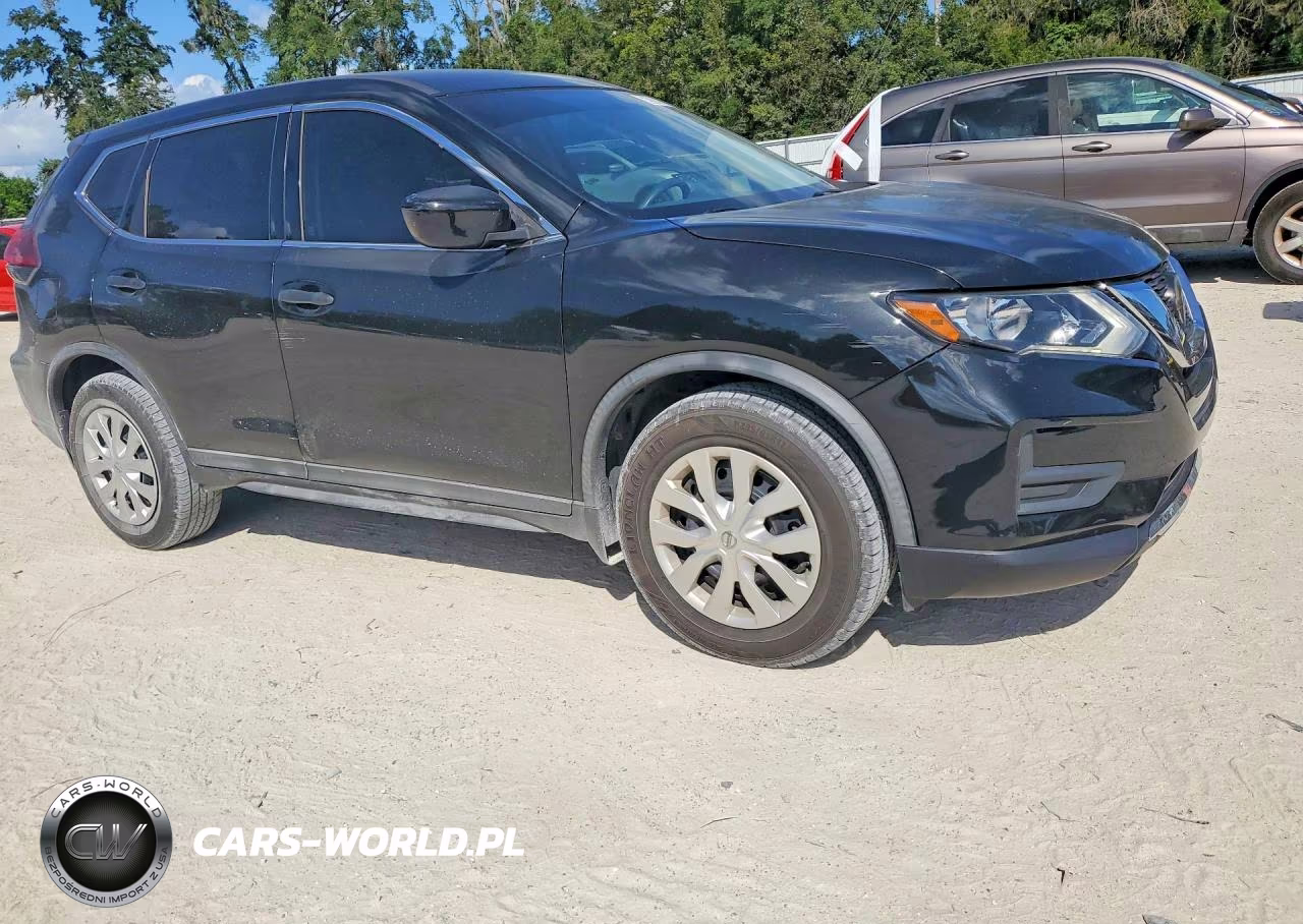 2018 Nissan Rogue S VIN:KNMAT2MT2JP584079 - 4