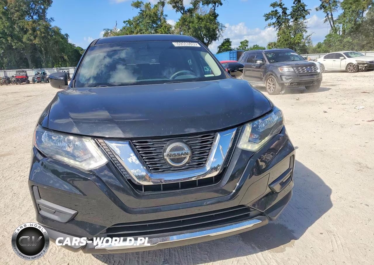 2018 Nissan Rogue S VIN:KNMAT2MT2JP584079 - 5