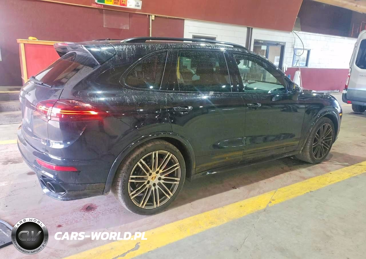 2016 Porsche Cayenne Gts VIN:WP1AD2A26GLA76561 - 4