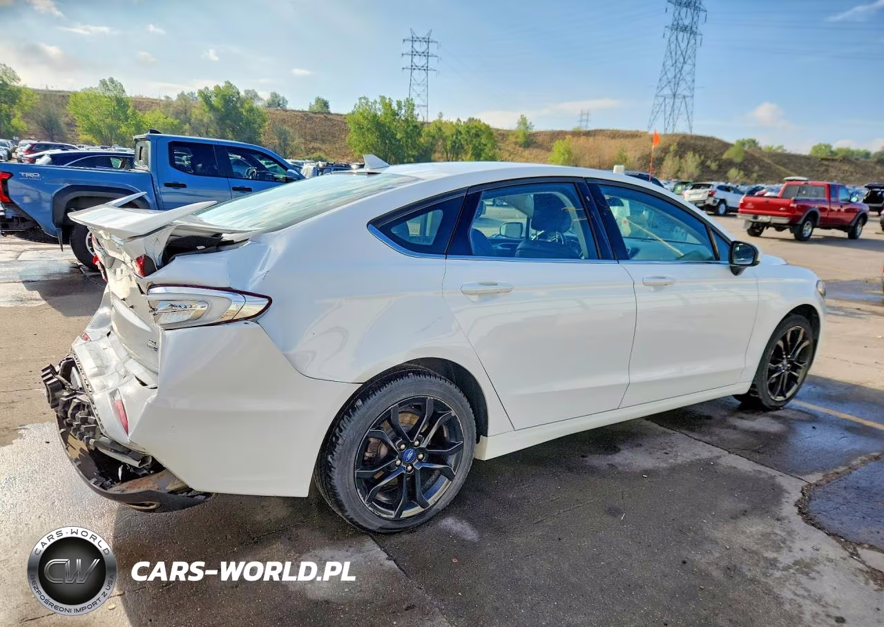 2019 Ford Fusion Se VIN:3FA6P0T97KR145139 - 3