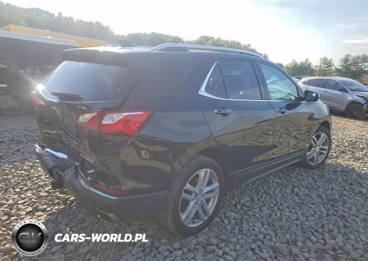 2018 Chevrolet Equinox Premier VIN:2GNAXWEX0J6330391 - 3
