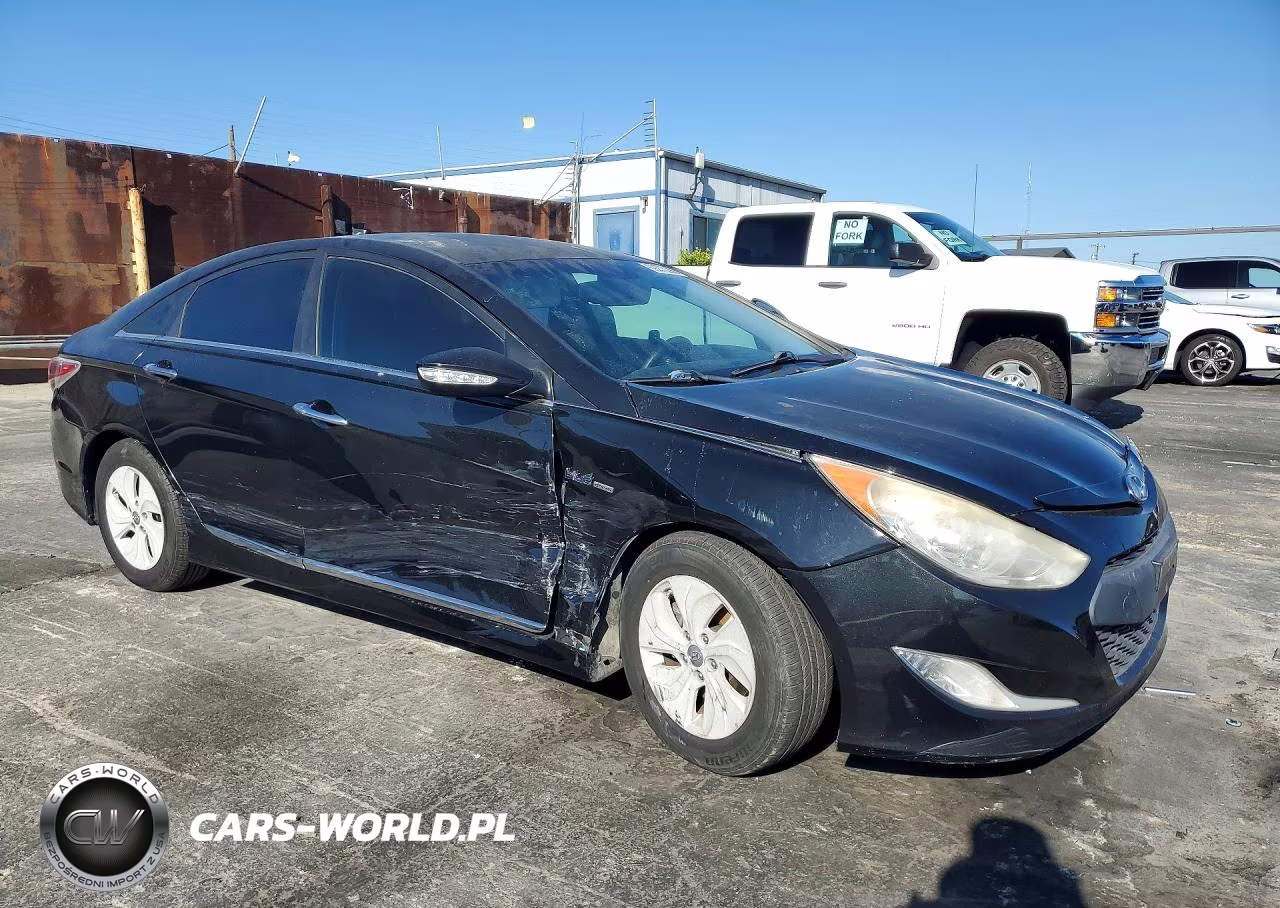 2013 Hyundai Sonata Hybrid VIN:KMHEC4A49DA051255 - 4
