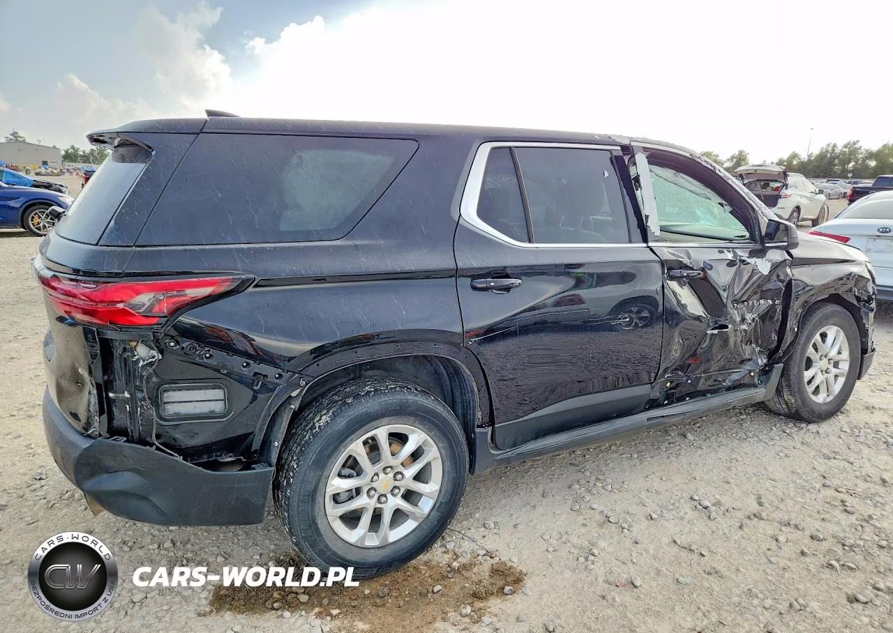 2022 Chevrolet Traverse Ls VIN:1GNERFKW5NJ155376 - 3