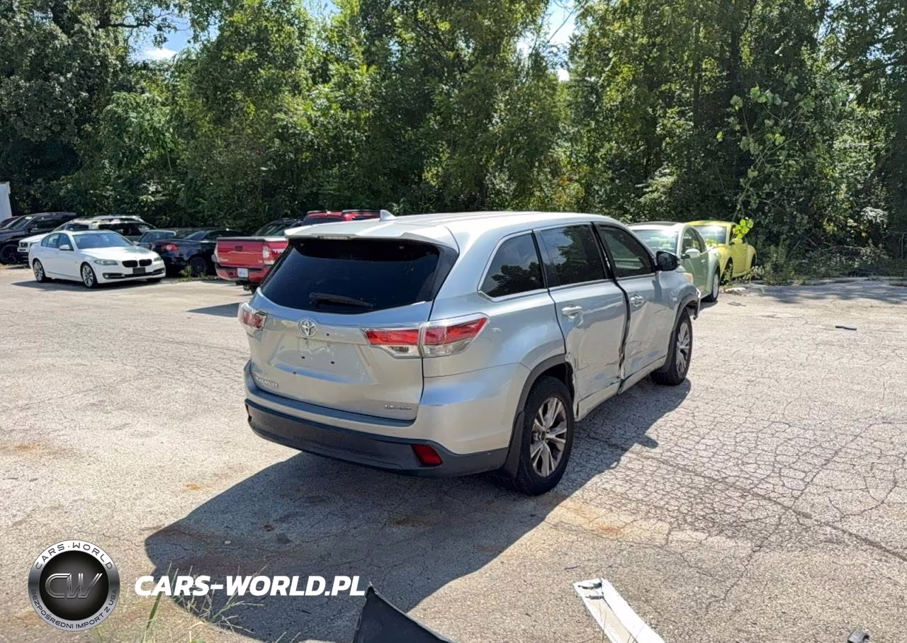 2016 Toyota Highlander Le Plus VIN:5TDBKRFH4GS255097 - 4