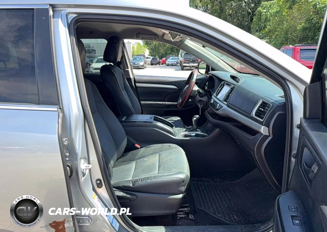2016 Toyota Highlander Le Plus VIN:5TDBKRFH4GS255097 - 5