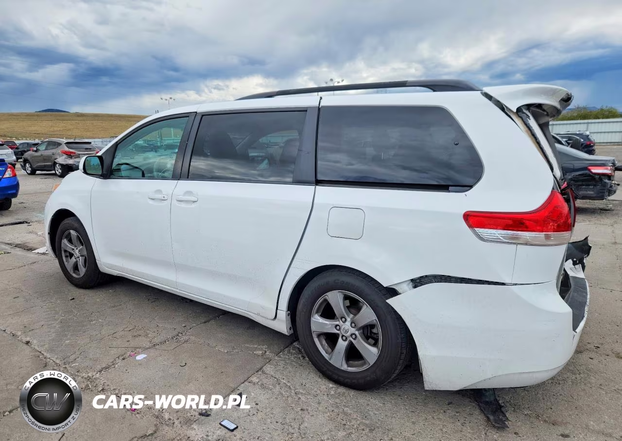 2012 Toyota Sienna Le VIN:5TDKK3DC9CS231716 - 2