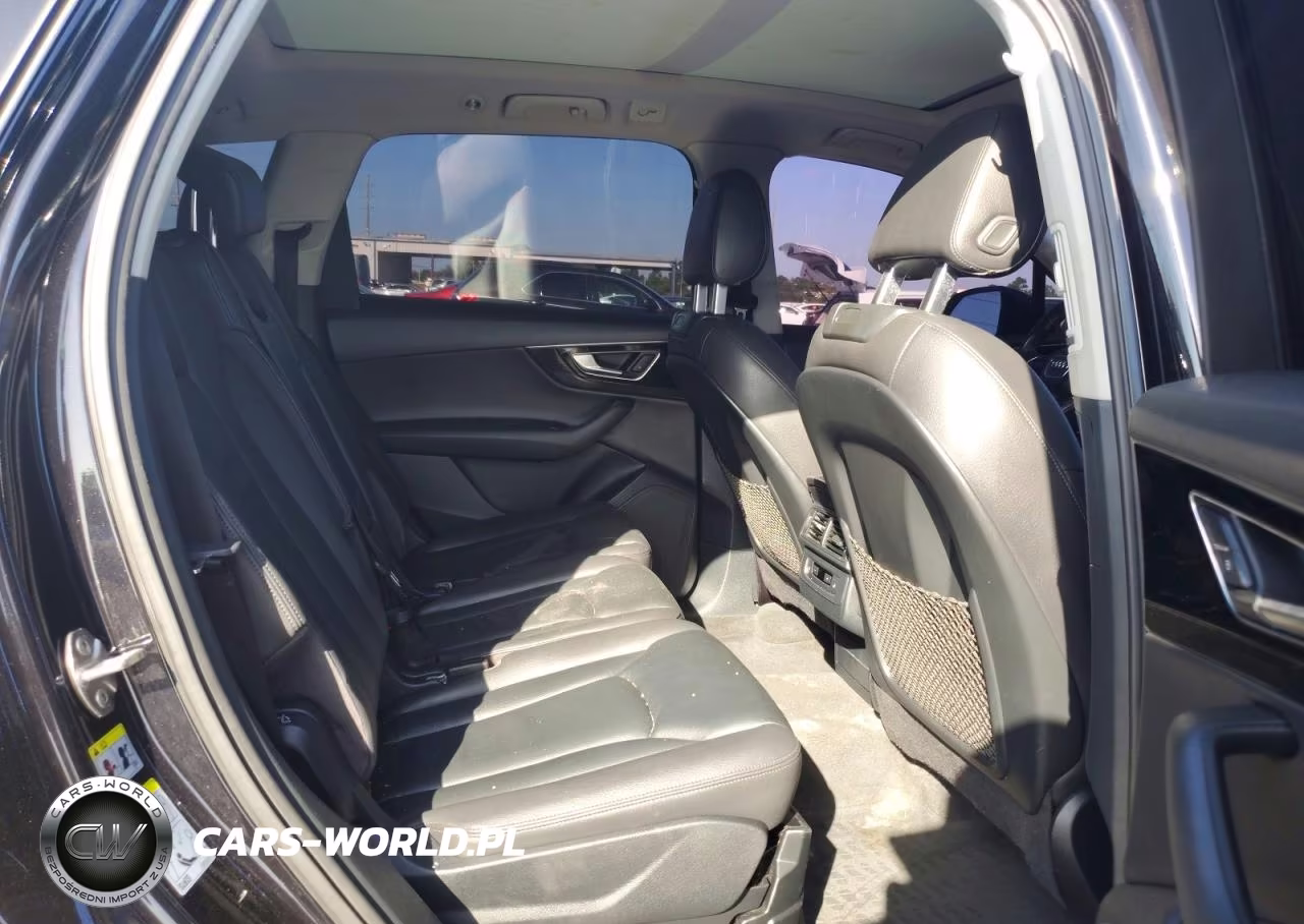 2017 Audi Q7 Premium Plus VIN:WA1LAAF77HD047142 - 11