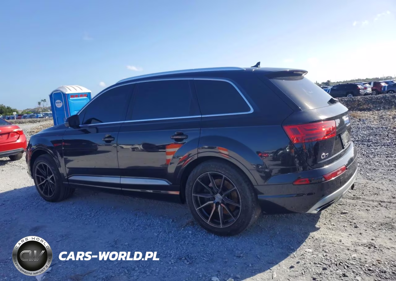 2017 Audi Q7 Premium Plus VIN:WA1LAAF77HD047142 - 2