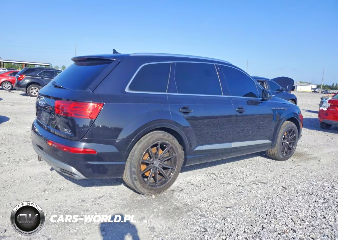 2017 Audi Q7 Premium Plus VIN:WA1LAAF77HD047142 - 3