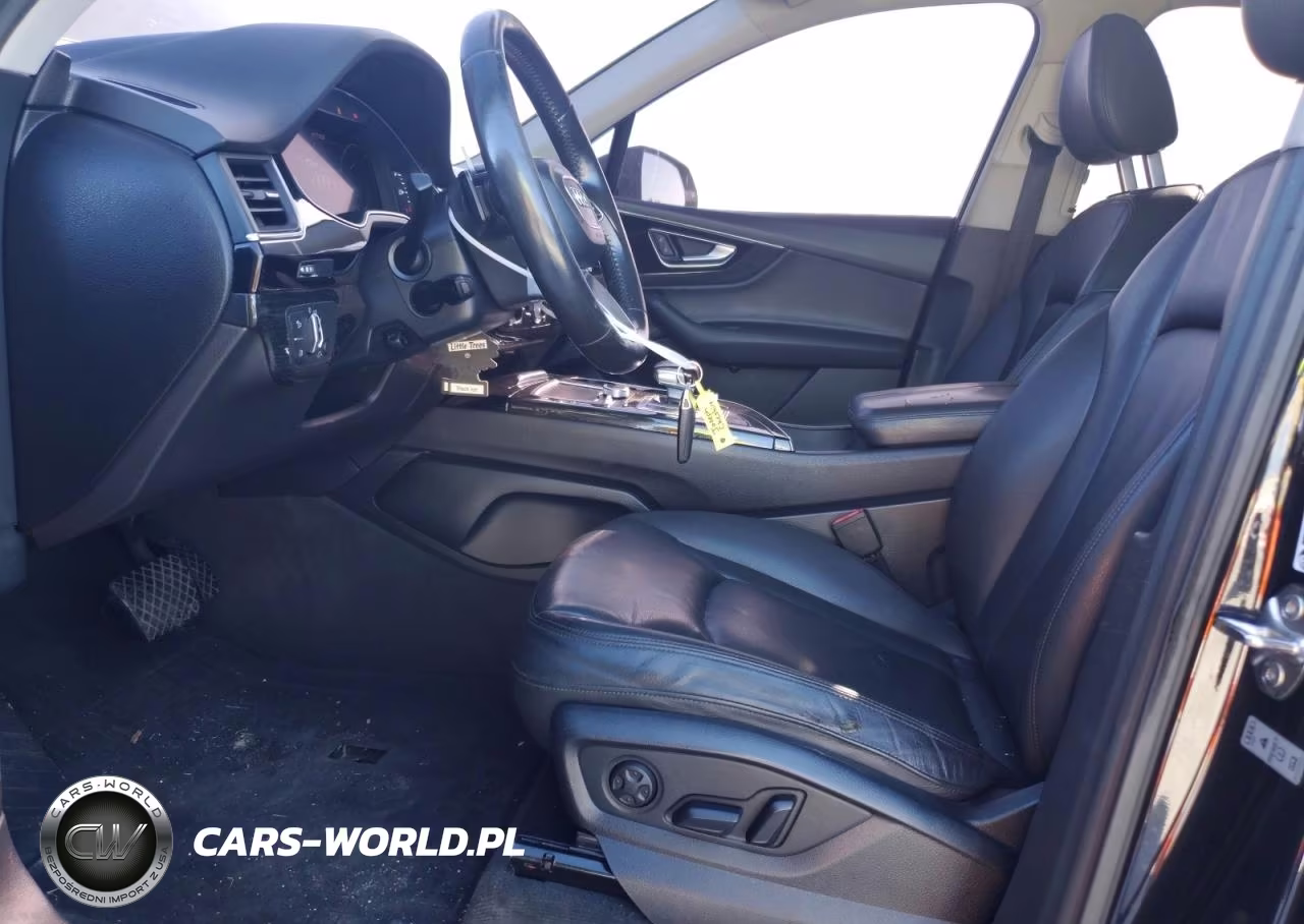 2017 Audi Q7 Premium Plus VIN:WA1LAAF77HD047142 - 7