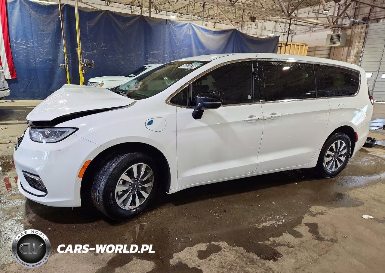 2025 Chrysler Pacifica Hybrid Select VIN:2C4RC1S74SR575693 - 1