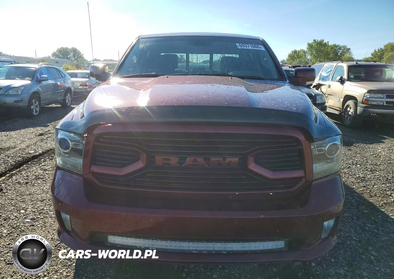 2018 Ram 1500 Sport VIN:1C6RR7MT2JS213975 - 5