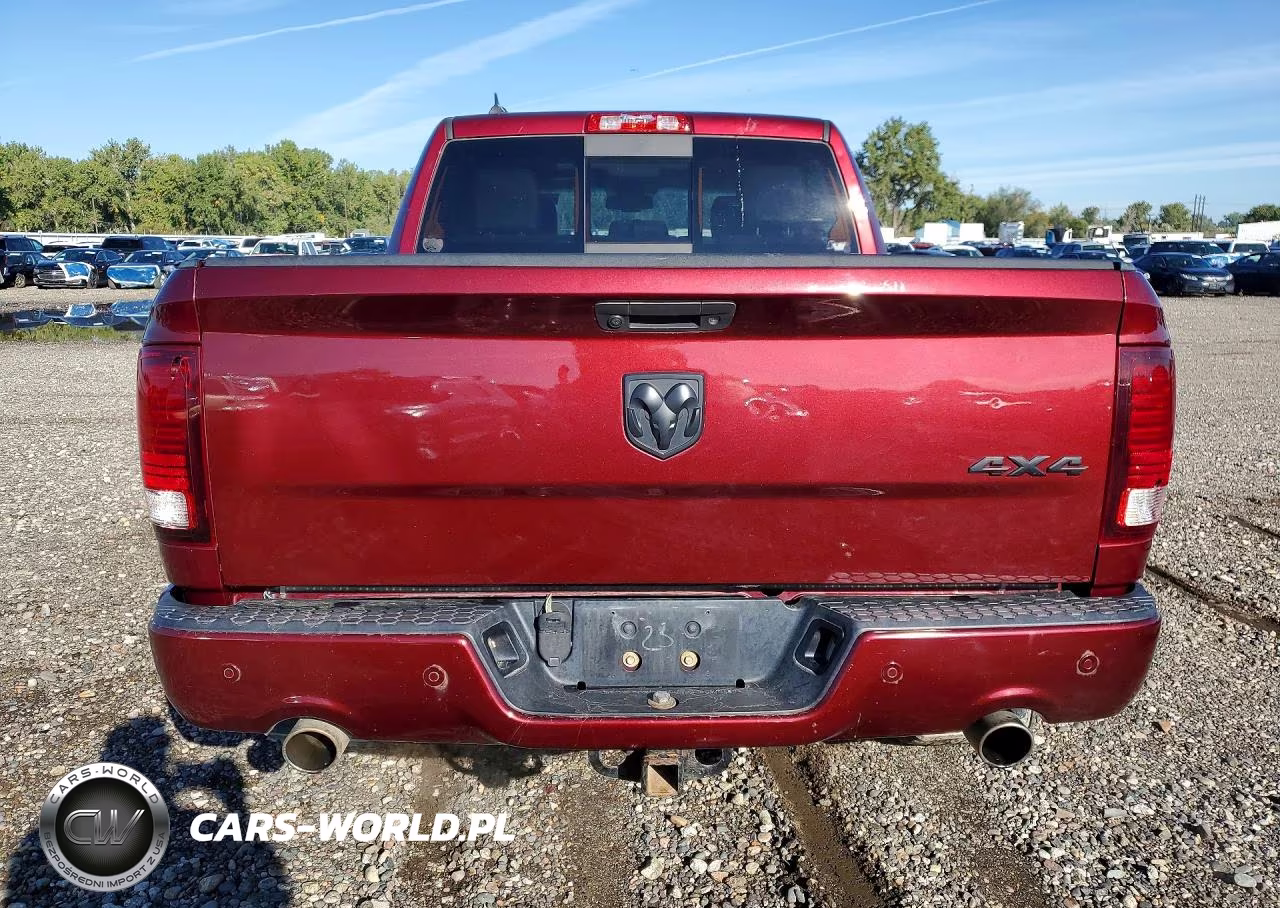2018 Ram 1500 Sport VIN:1C6RR7MT2JS213975 - 6