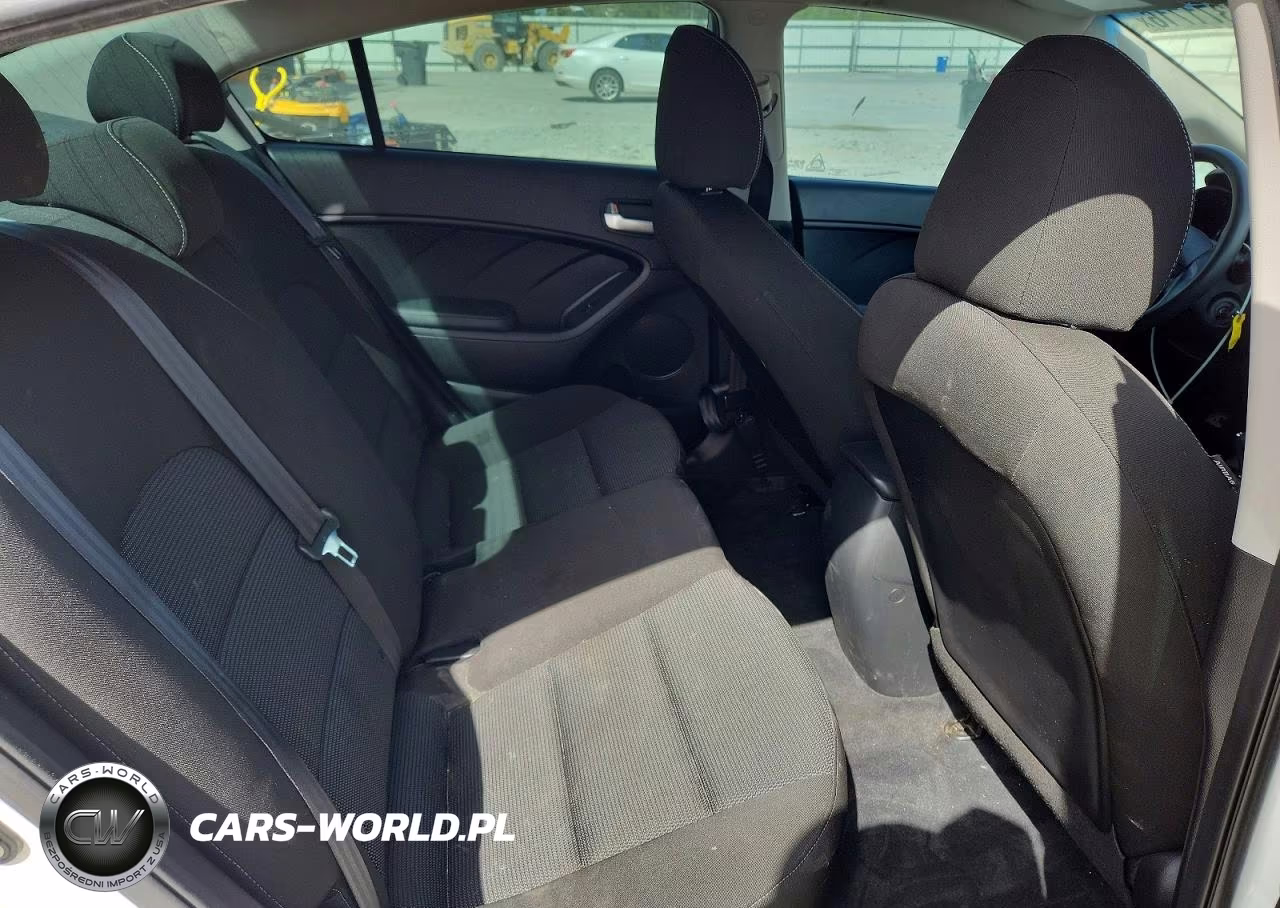 2017 Kia Forte Lx VIN:3KPFK4A79HE027921 - 10