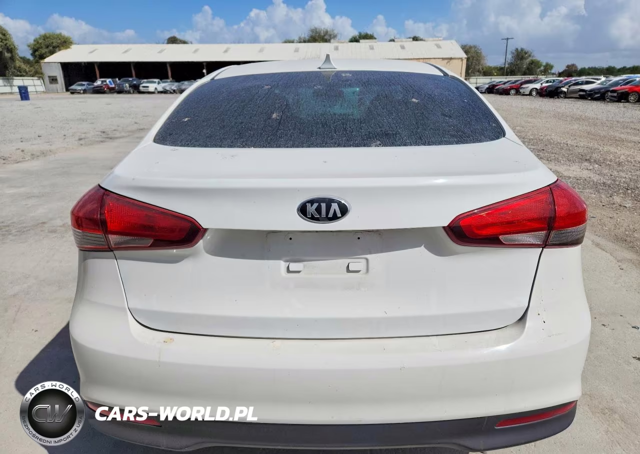 2017 Kia Forte Lx VIN:3KPFK4A79HE027921 - 6