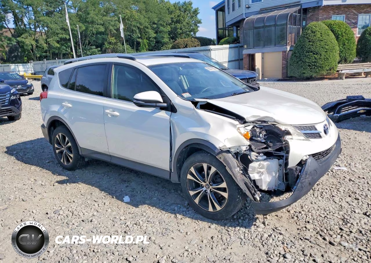 2015 Toyota Rav4 Limited VIN:JTMDFREV9FD156919 - 4