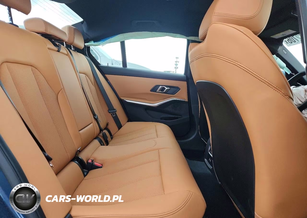 2025 BMW 330Xi VIN:3MW89CW07S8F03242 - 10