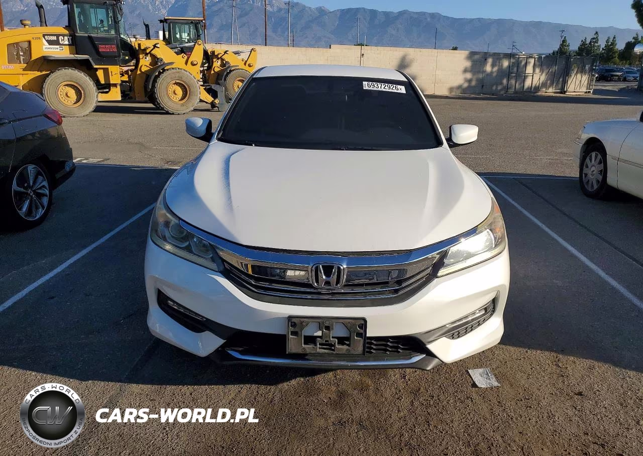 2016 Honda Accord Sport VIN:1HGCR2F59GA213407 - 5