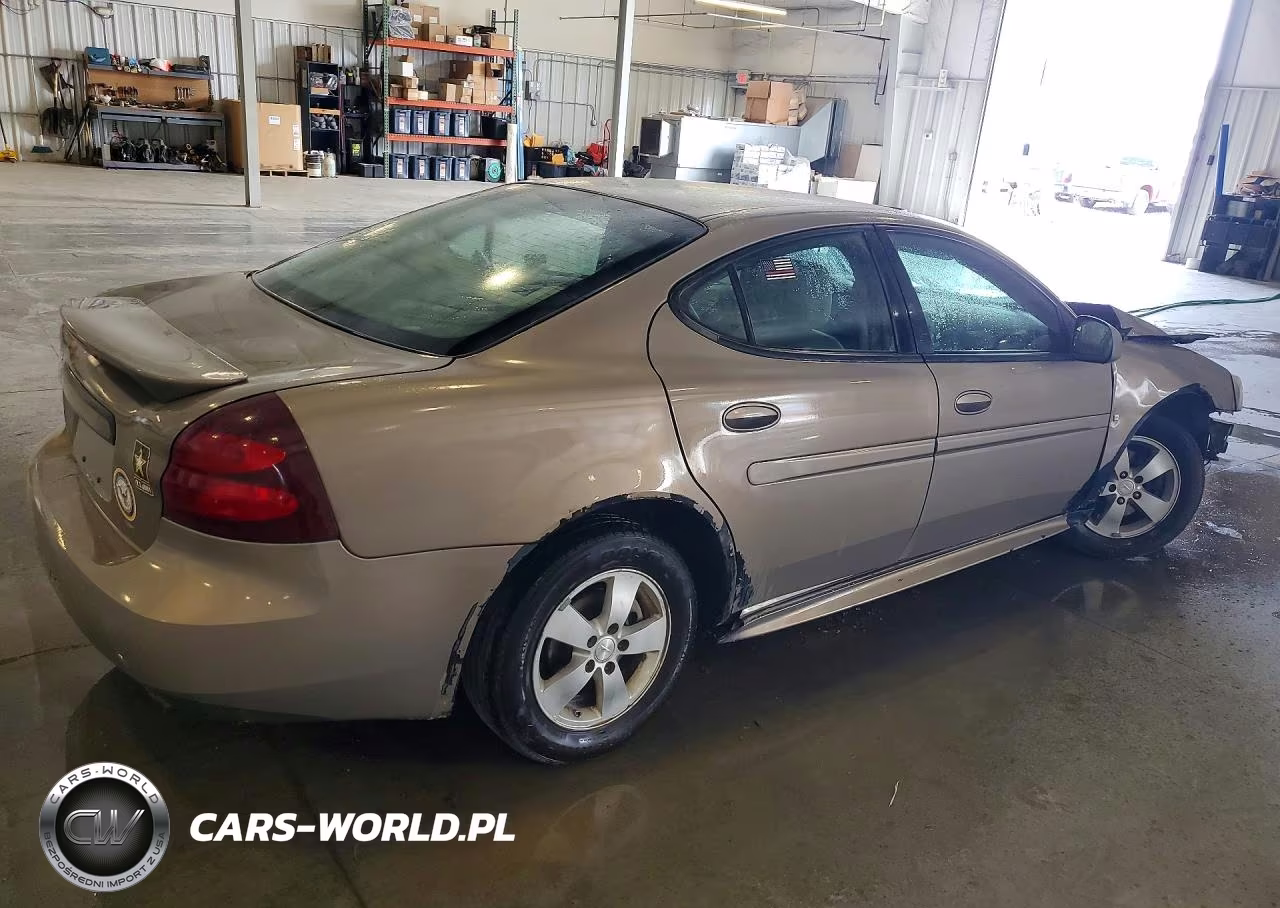 2007 Pontiac Grand Prix VIN:2G2WP552471161516 - 3