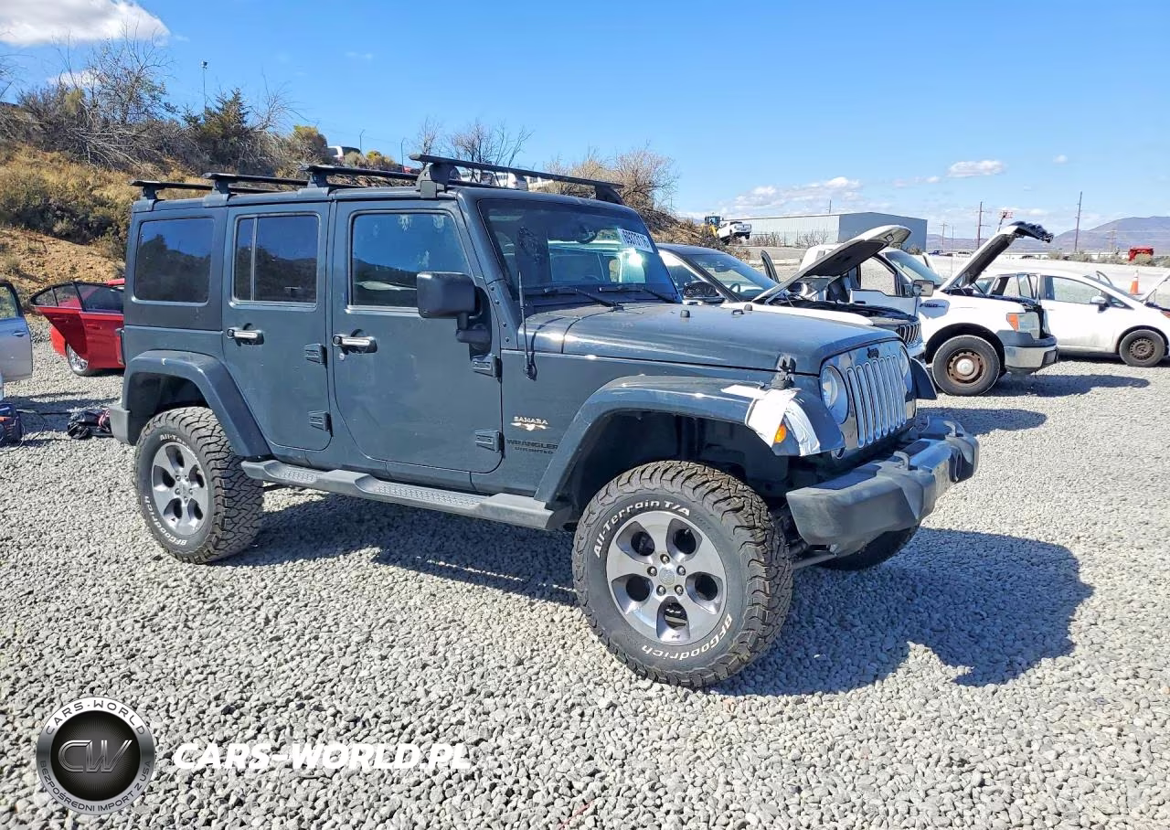 2016 Jeep Wrangler Unlimited Sahara VIN:1C4BJWEG8GL239173 - 4