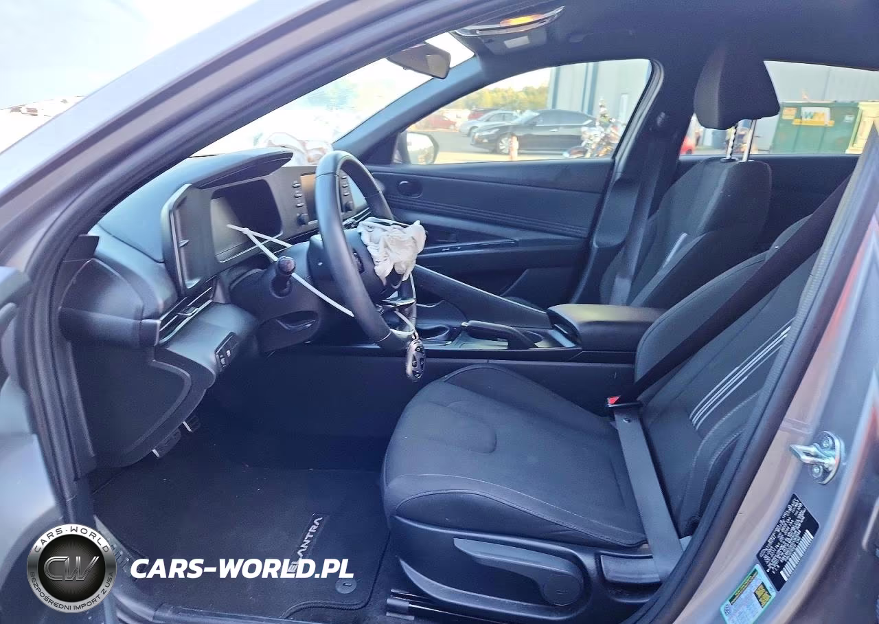 2025 Hyundai Elantra Sel Sport VIN:KMHLM4DG4SU069944 - 7