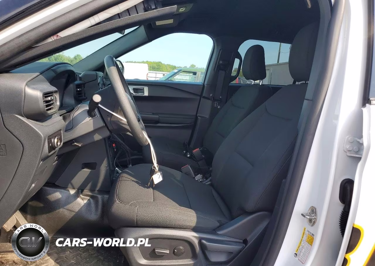 2025 Ford Explorer Police Interceptor VIN:1FM5K8AB4SGB92530 - 7