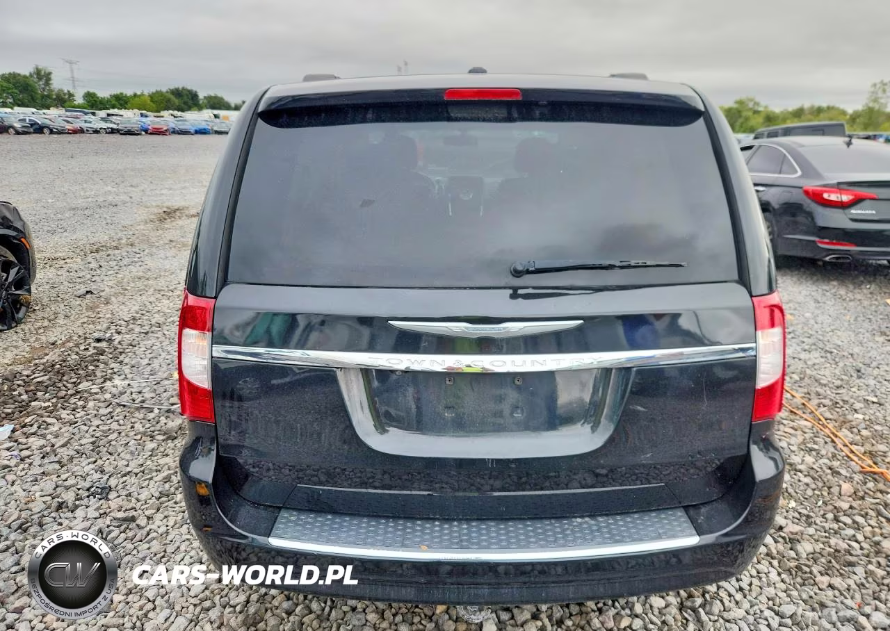 2015 Chrysler Town & Country Touring VIN:2C4RC1BG4FR520957 - 6