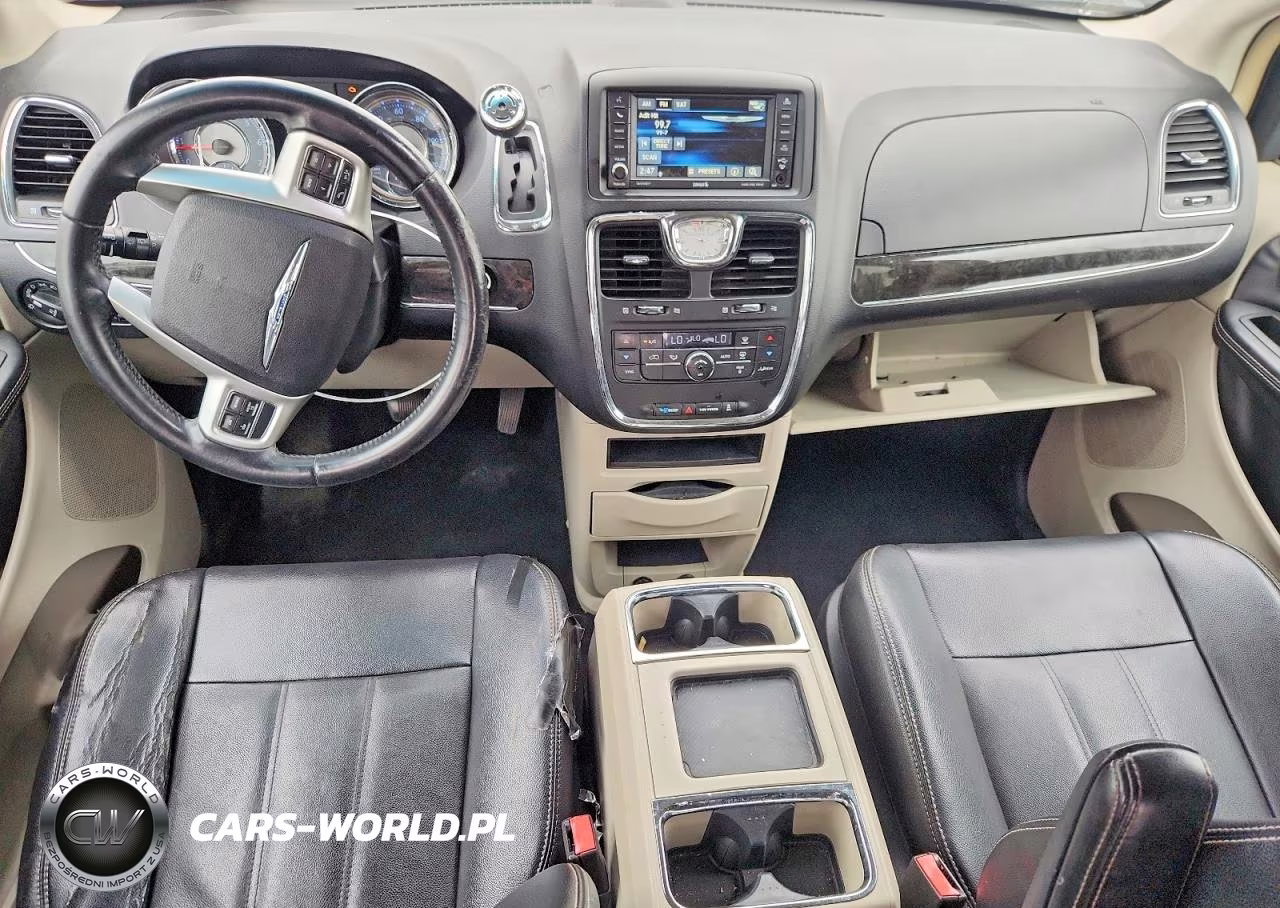2015 Chrysler Town & Country Touring VIN:2C4RC1BG4FR520957 - 8